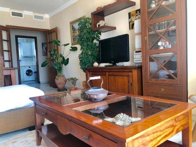 Gatu Premium Isabel Terraza,parking,1ºlinea Playa,wifi,vista Al Mar , Preferente Mayores De 25 Anos Y Familias Apartamento Cádis