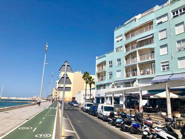 Gatu Premium Isabel Terraza,parking,1ºlinea Playa,wifi,vista Al Mar , Preferente Mayores De 25 Anos Y Familias Apartamento