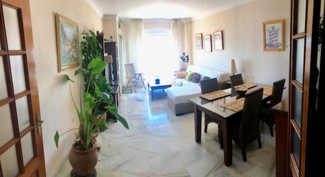 Apartamento Gatu Premium Isabel Terraza,parking,1ºlinea Playa,wifi,vista Al Mar , Preferente Mayores De 25 Anos Y Familias Cádis