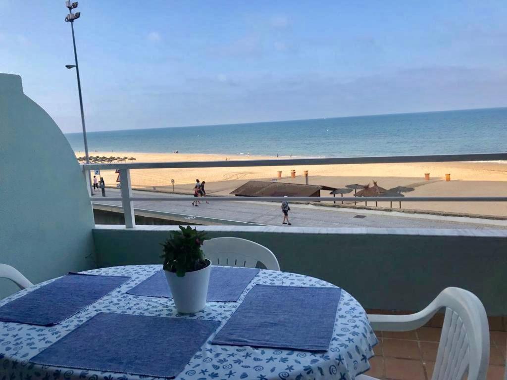 Apartamento Gatu Premium Isabel Terraza,parking,1ºlinea Playa,wifi,vista Al Mar , Preferente Mayores De 25 Anos Y Familias *