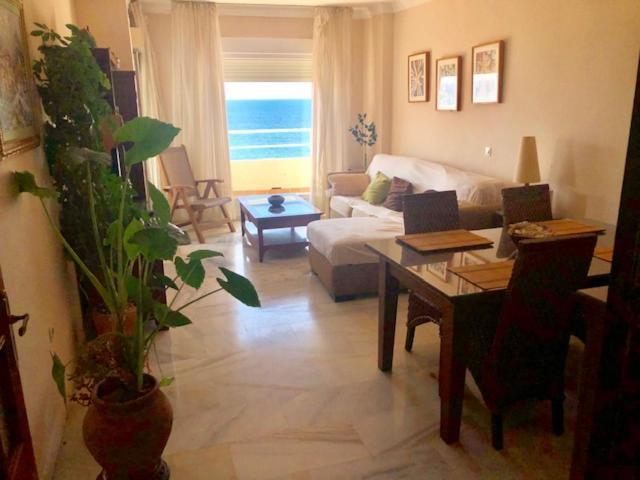 Gatu Premium Isabel Terraza,parking,1ºlinea Playa,wifi,vista Al Mar , Preferente Mayores De 25 Anos Y Familias Apartamento Cádis